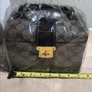 PU Leather jewelry box with handle with Gold metal Accents. NWT Boutique